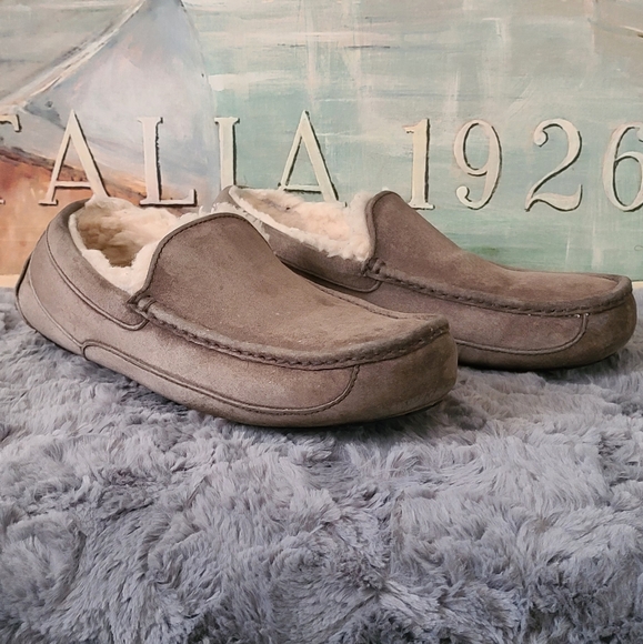 ugg indoor outdoor slippers